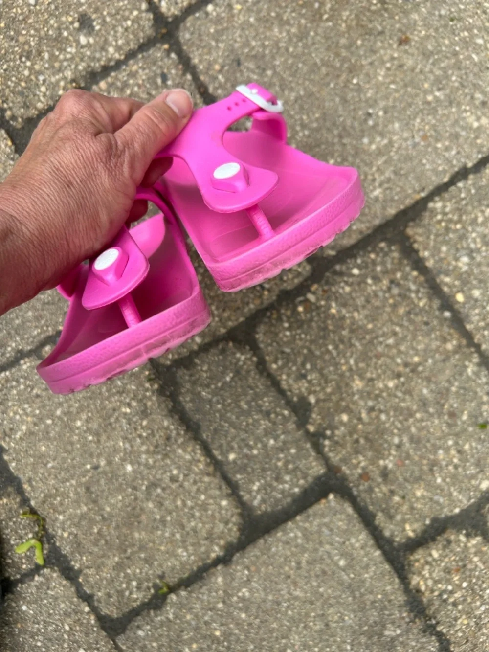 Birkenstock Girls Bright Pink Thong Sandals with Buckle Detail - outdoors